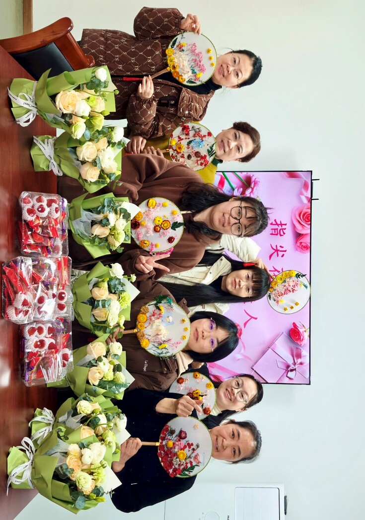 20250307-西南區域總部萬盛項目婦女節團扇制作活動-蒙許可攝.jpg